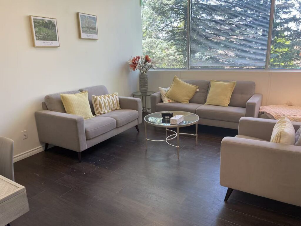 eb2e4b605588361052ade6c90b074831 Lingyu Office